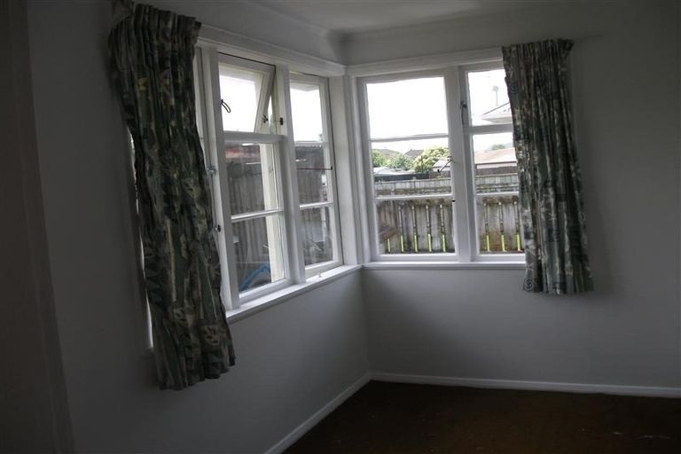 Photo of property in 17 Fisk Street, Naenae, Lower Hutt, 5011