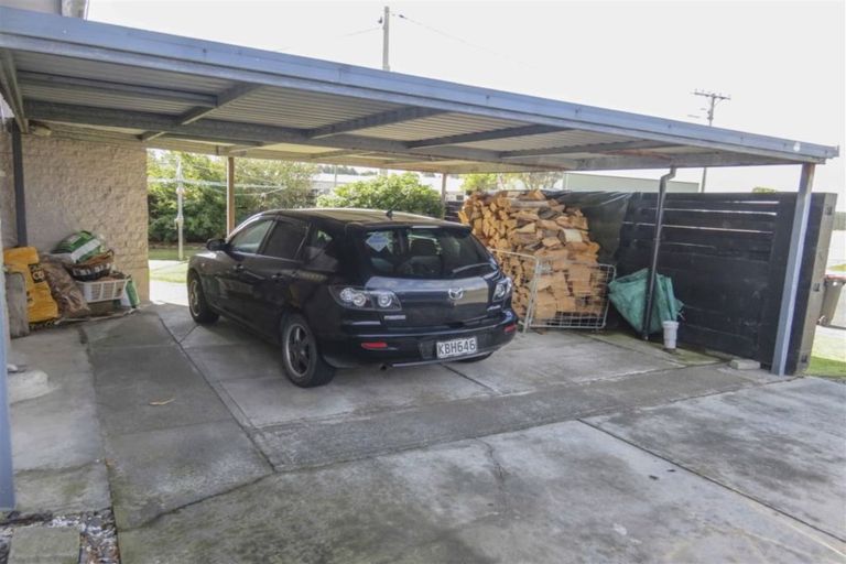 Photo of property in 44 Douglas Street, Grasmere, Invercargill, 9810