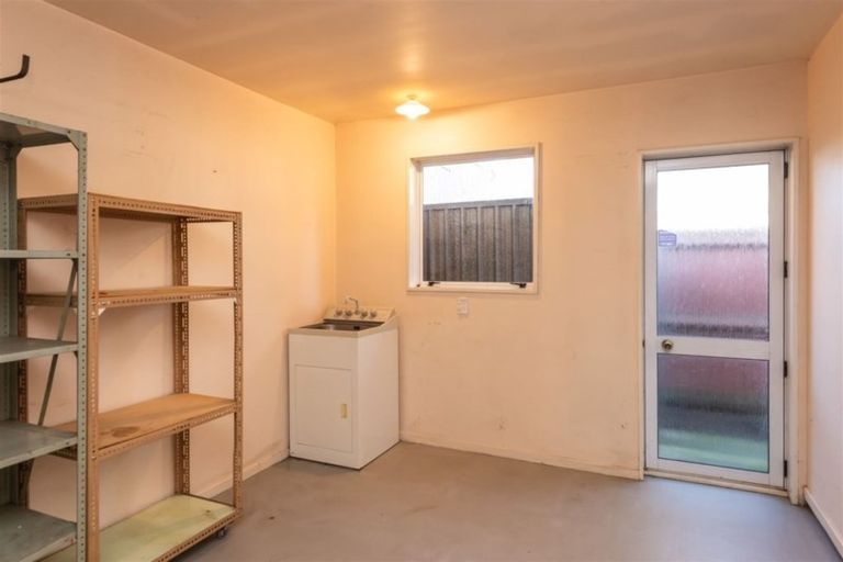 Photo of property in 1/5 Broadbent Street, Riccarton, Christchurch, 8041