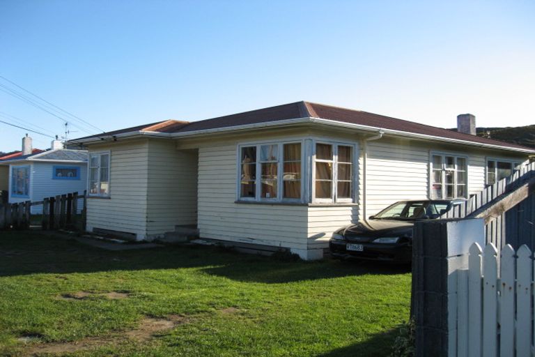 Photo of property in 41 Donnelley Drive, Wainuiomata, Lower Hutt, 5014