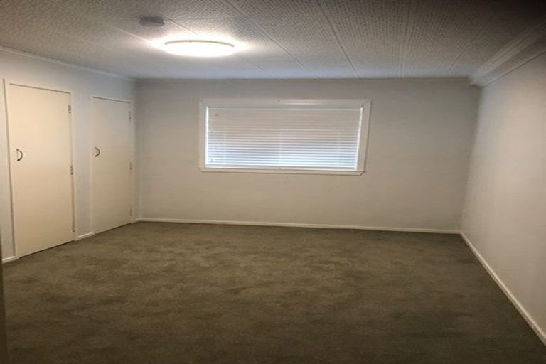 Photo of property in 314 East Coast Road, Forrest Hill, Auckland, 0620