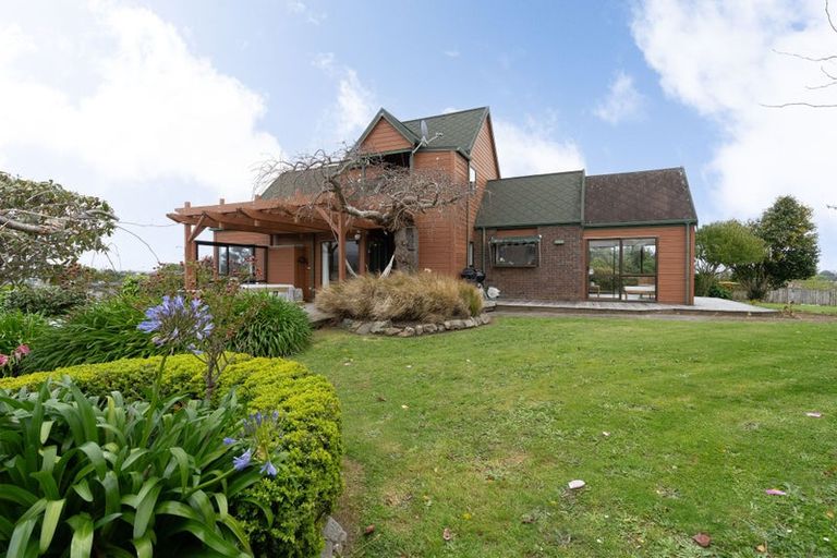 Photo of property in 27 Kawiu Road, Levin, 5510