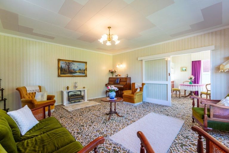 Photo of property in 25 Guy Street, Dannevirke, 4930