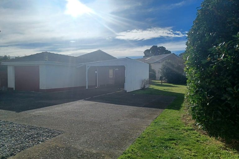Photo of property in 18 Grey Street, Hawera, 4610