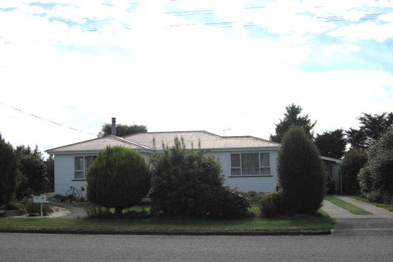 Photo of property in 16 High Street, Waimate, 7924