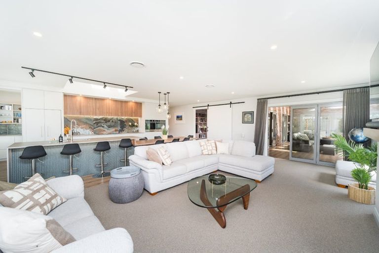 Photo of property in 9 Paterson Lane, Kelvin Grove, Palmerston North, 4470