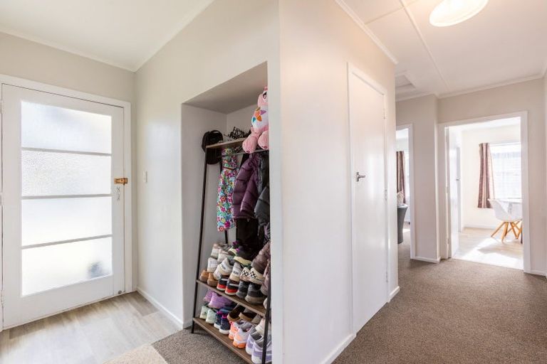 Photo of property in 34 James Street, Dannevirke, 4930