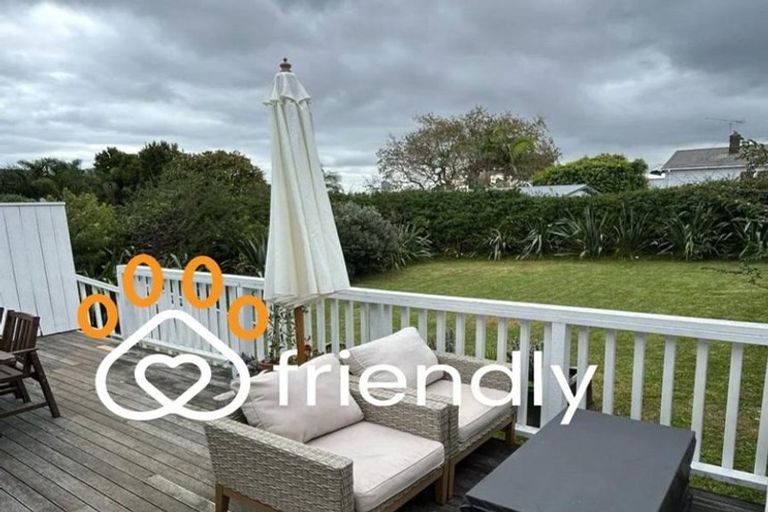 Photo of property in 1/11 Tristram Avenue, Forrest Hill, Auckland, 0620