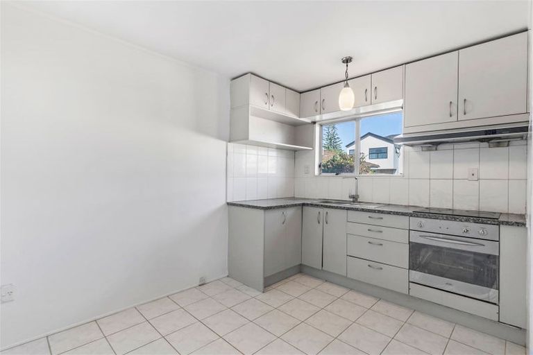 Photo of property in 1/330 Bucklands Beach Road, Bucklands Beach, Auckland, 2012