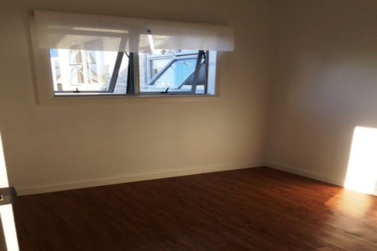 Photo of property in 228 Forrest Hill Road, Forrest Hill, Auckland, 0620