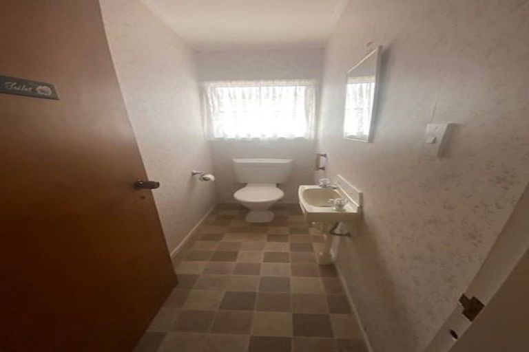 Photo of property in 30 Oxford Street, Tawa, Wellington, 5028