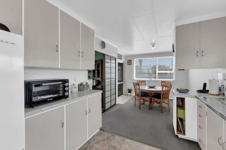 Photo of property in 25 Kapuni Street, Manaia, 4612