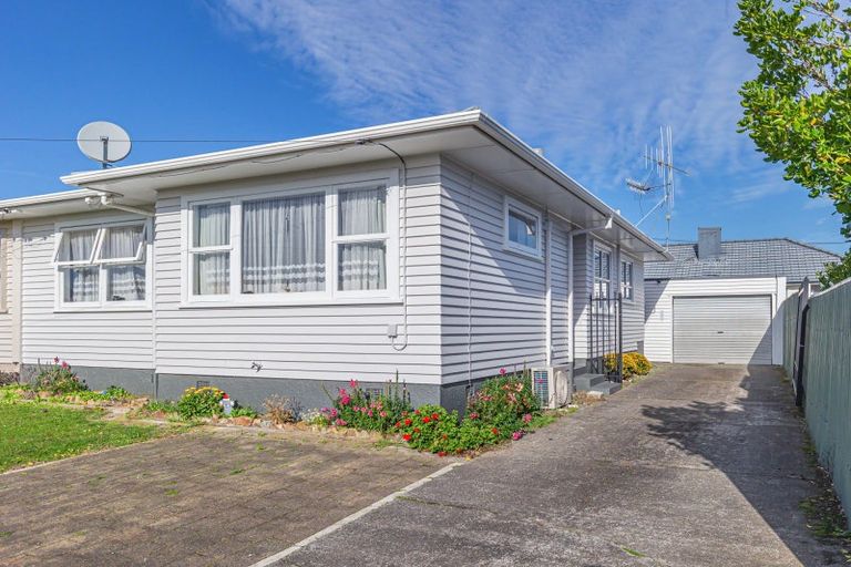 Photo of property in 2 Linley Place, Levin, 5510