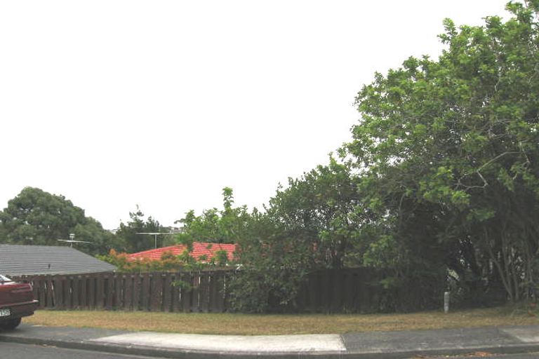 Photo of property in 9 Cassia Place, Sunnynook, Auckland, 0620