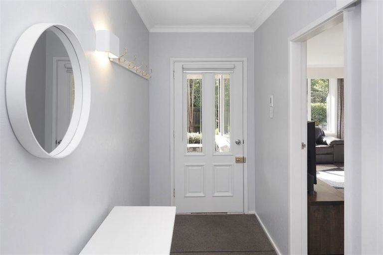 Photo of property in 10 Ashcroft Place, Burnside, Christchurch, 8053