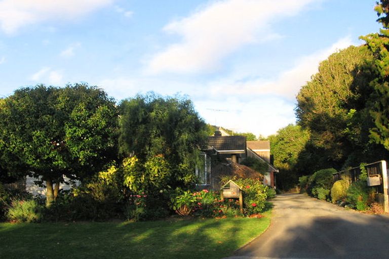 Photo of property in 25 Karu Crescent, Waikanae, 5036