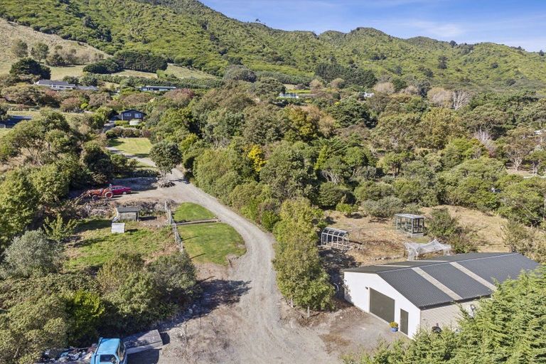 Photo of property in 240 Huia Street, Waikanae, 5391