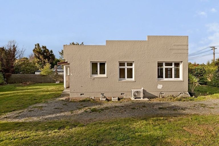 Photo of property in 10 Mcfaddens Road, St Albans, Christchurch, 8052