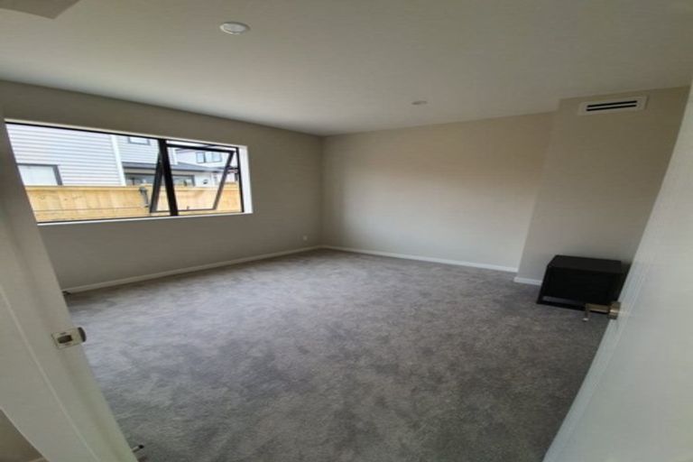 Photo of property in 19 Thomas Rielly Avenue, Hobsonville, Auckland, 0616