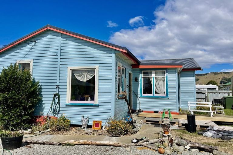 Photo of property in 6 Mary Street, Waimate, 7924