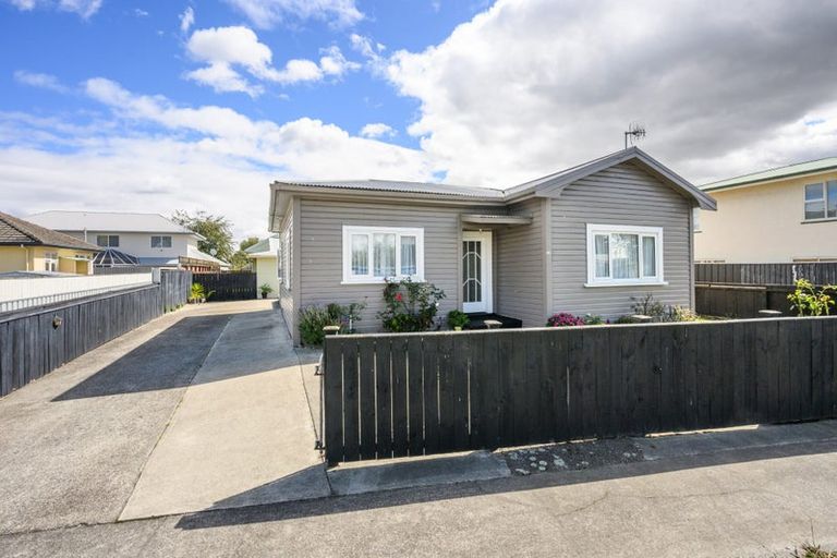 Photo of property in 351 Tremaine Avenue, Takaro, Palmerston North, 4412