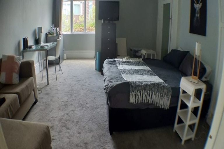 Photo of property in 1 Beach Street, Saint Clair, Dunedin, 9012