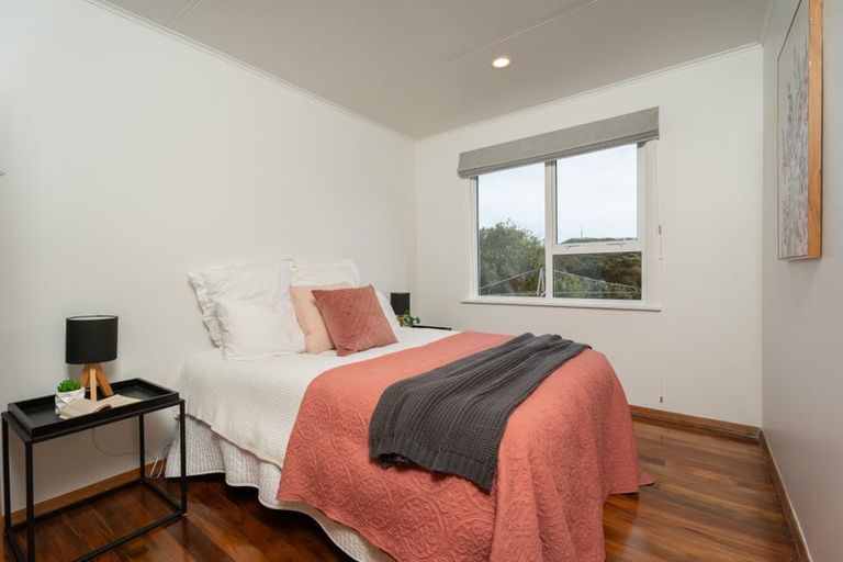 Photo of property in 97 Castor Crescent, Cannons Creek, Porirua, 5024