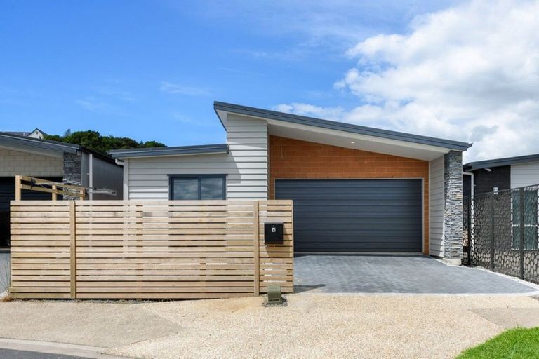 Photo of property in 4 Boulder Lane, Pyes Pa, Tauranga, 3112