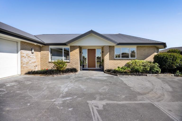 Photo of property in 1 Elizabeth Grove, Stratford, 4332