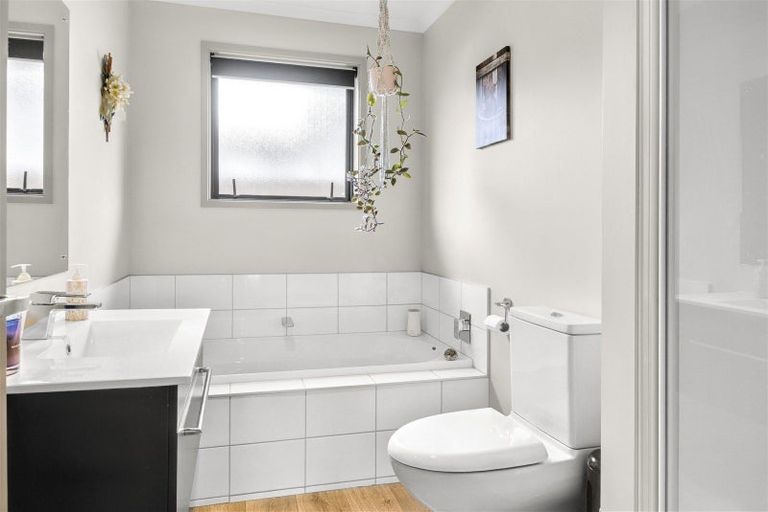 Photo of property in 53 Domett Street, Westport, 7825