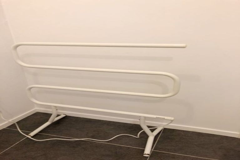 Photo of property in 6 Chevron Place, Castor Bay, Auckland, 0620