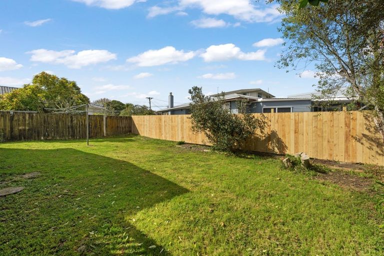 Photo of property in 1/49 Larnoch Road, Henderson, Auckland, 0610