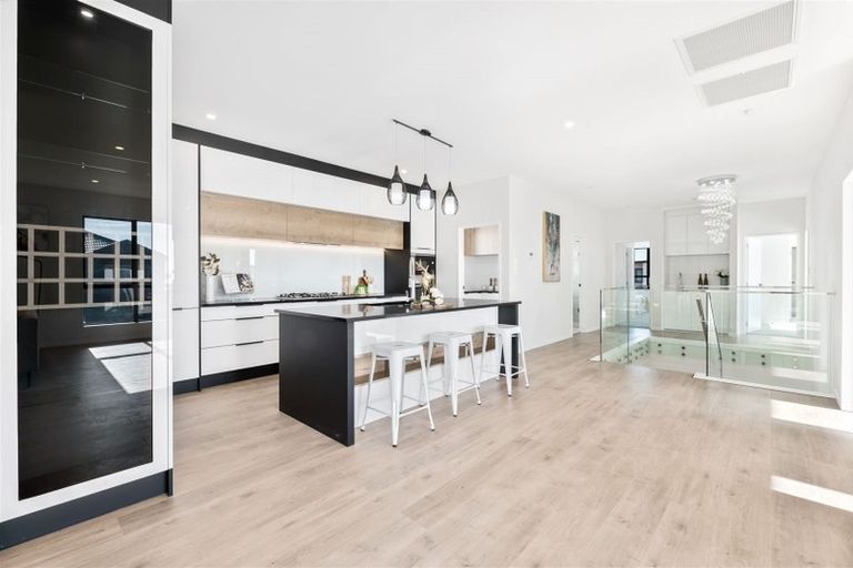 Photo of property in 2 Piki Street, Flat Bush, Auckland, 2019