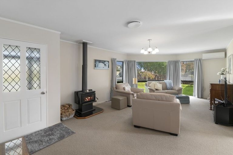 Photo of property in 36 Easton Way, Levin, 5510