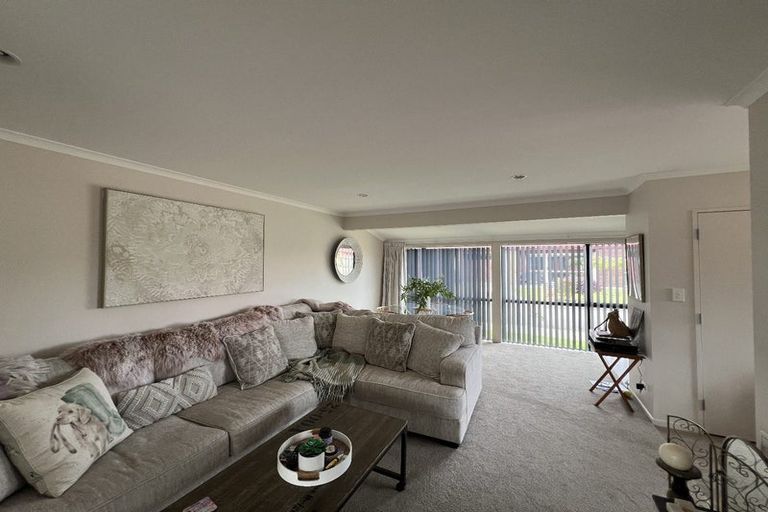 Photo of property in Rangeview Villas, 4/9 Fuller Close, Levin, 5510