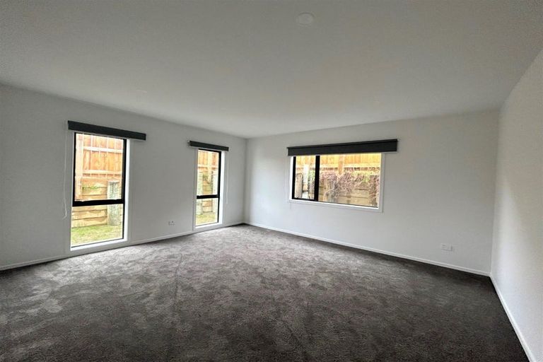 Photo of property in 21 Topsail Way, Whitby, Porirua, 5024