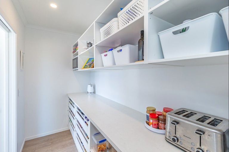 Photo of property in 49 Wakefield Road, Levin, 5571