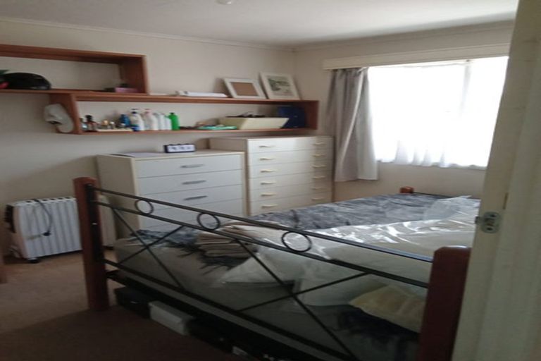 Photo of property in 28 Mayfield Road, Glenfield, Auckland, 0629