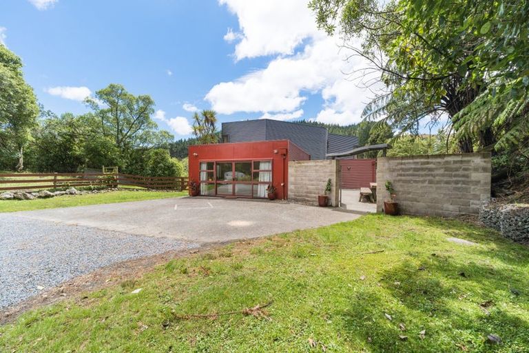 Photo of property in 631 Pahiatua Aokautere Road, Aokautere, Palmerston North, 4471