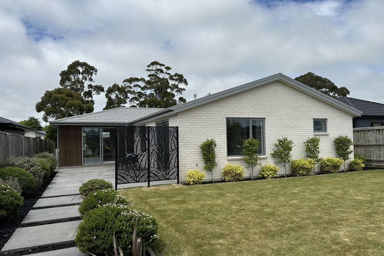 Photo of property in 16 John Raven Lane, Woodend, 7610