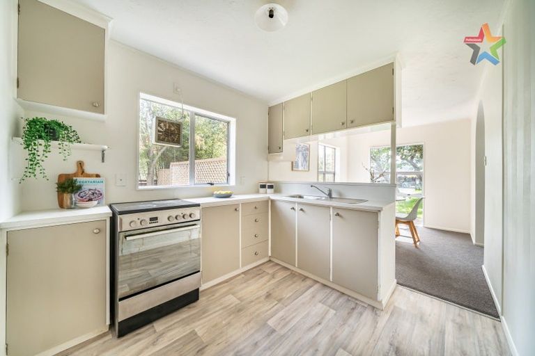 Photo of property in 24 Brook Street, Waiwhetu, Lower Hutt, 5011