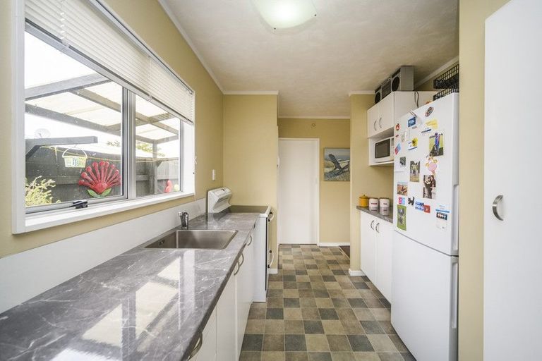 Photo of property in 17 Cargill Grove, Kelvin Grove, Palmerston North, 4414