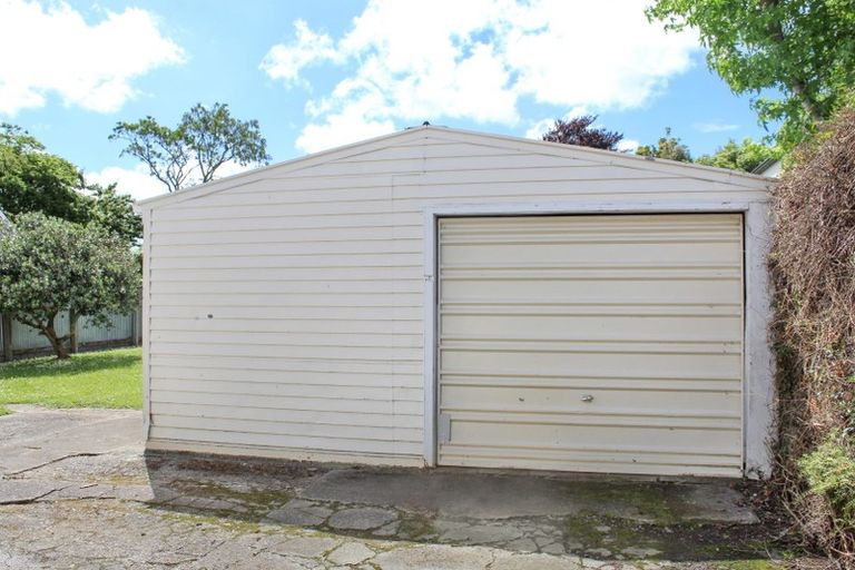 Photo of property in 12 Centennial Drive, Hokowhitu, Palmerston North, 4410