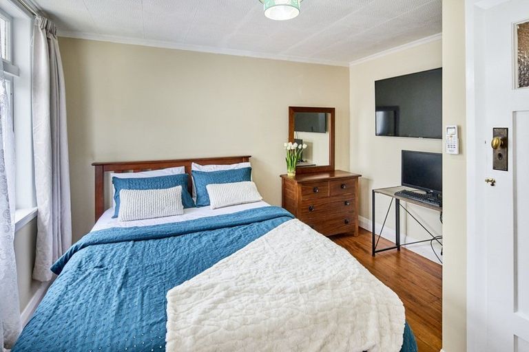 Photo of property in 19 Norton Park Avenue, Fairfield, Lower Hutt, 5011