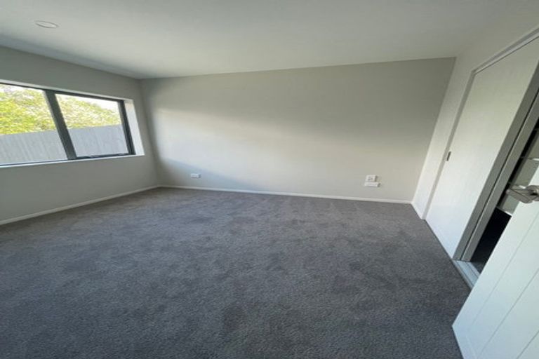 Photo of property in 5d Lavery Place, Sunnynook, Auckland, 0632