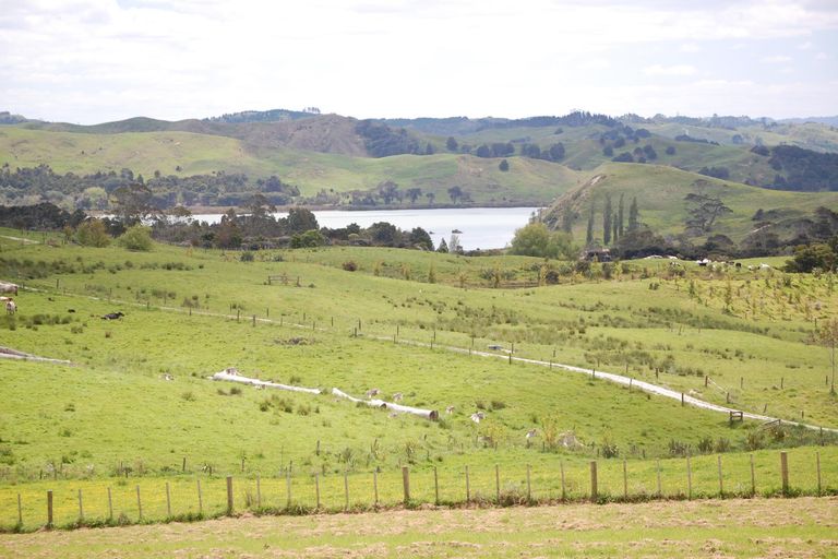 Photo of property in 54 Rangiora Road, Kaiwaka, 0573