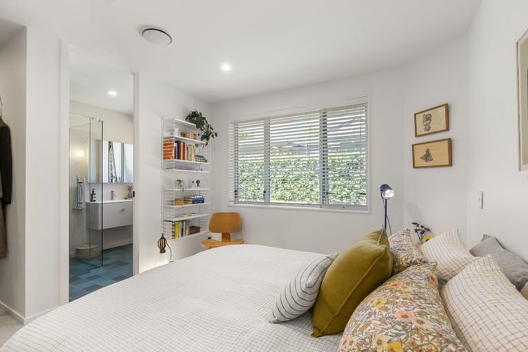 Photo of property in 1/9 Alma Road, Milford, Auckland, 0620