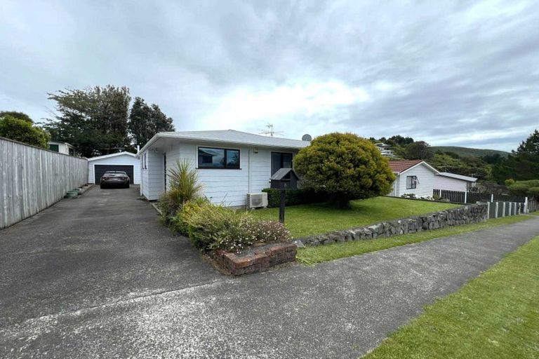 Photo of property in 8 Drummond Crescent, Kelson, Lower Hutt, 5010