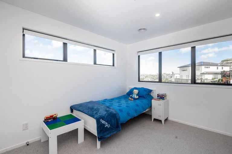 Photo of property in 140 Amesbury Drive, Churton Park, Wellington, 6037