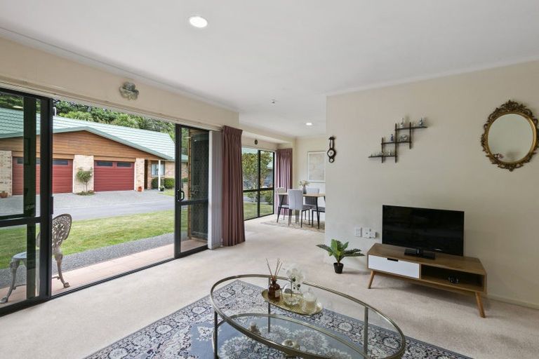 Photo of property in Redwood Village, 46/42 Main Road, Tawa, Wellington, 5028